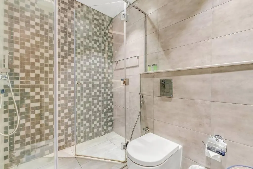 Waves - Spacious Apt With Balcony & Pool Dubai 0*,