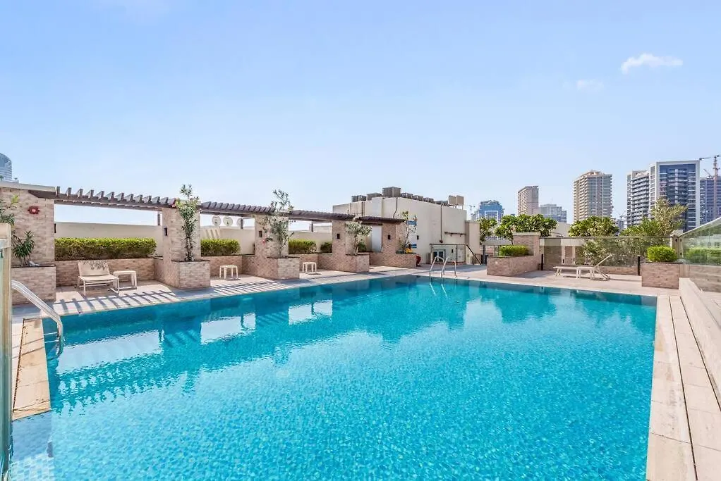 Apartment Waves - Spacious Apt With Balcony & Pool Dubai United Arab Emirates