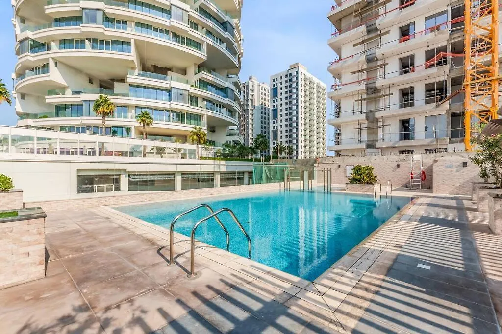 Waves - Spacious Apt With Balcony & Pool Dubai United Arab Emirates